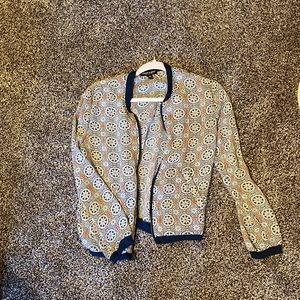 Light summer jacket with pattern